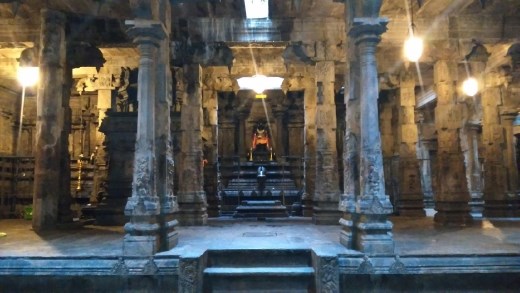 The sanctum of Sri Ponnambalam Vanesar Kovil