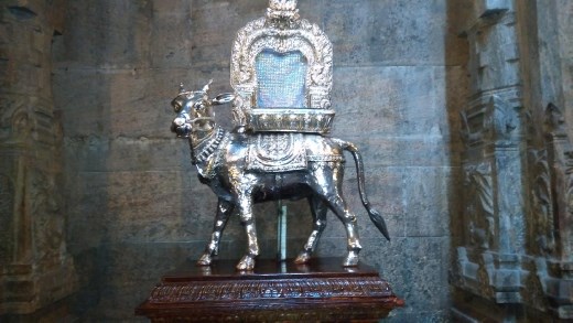 Idol in Sri Ponnambalam Vanesar Kovil