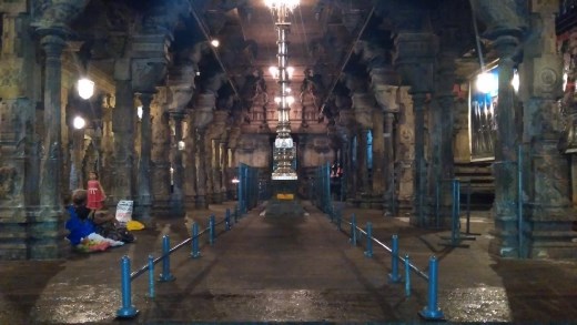 Sanctum of Sri Ponnambalam Vanesar Kovil