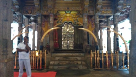 Vada Sitina Maligaw, lower shrine where the tooth relic is kept