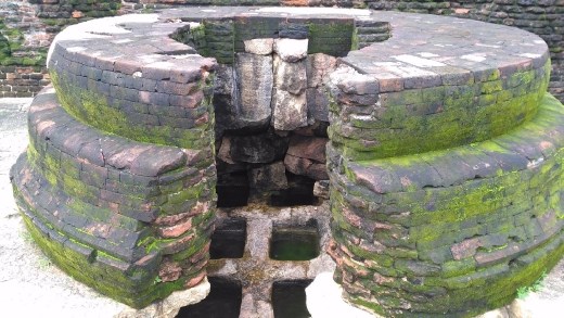 Image house at Jetavanarama. Space for votive offerings