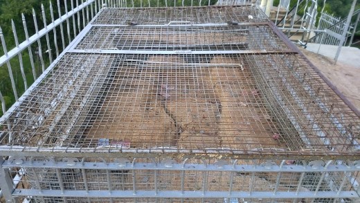 Isurumuniya Vihara - Footprint at Dagaba