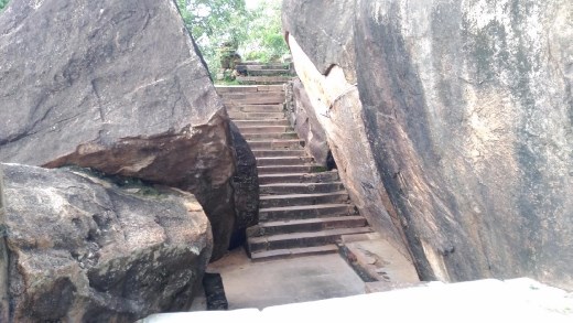 Isurumuniya Vihara - Steps up to Dagaba
