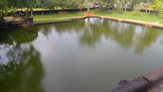 Isurumuniya temple pond