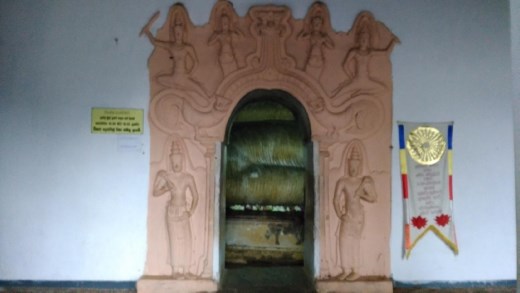 Entrance to Devaraja lena or Cave of the Devine King
