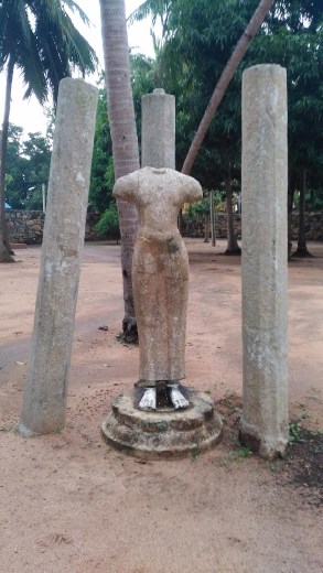 Around Ambasthala Dagaba