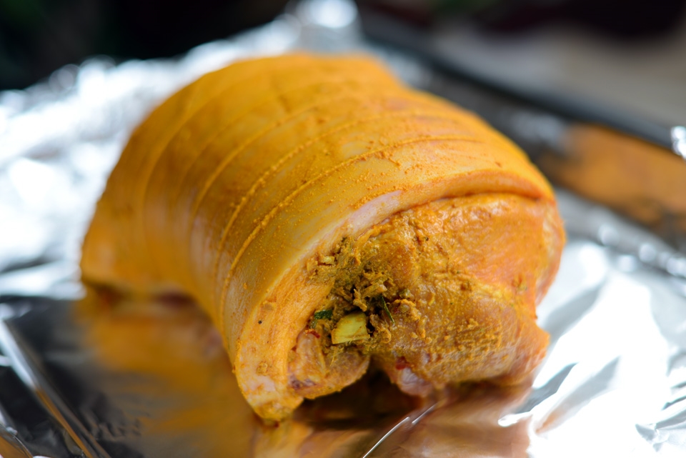 A beautiful yellow glaze for the roast.