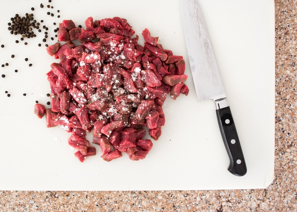 Always start with a flavourful cut of meat! It forms the basis of your pie.