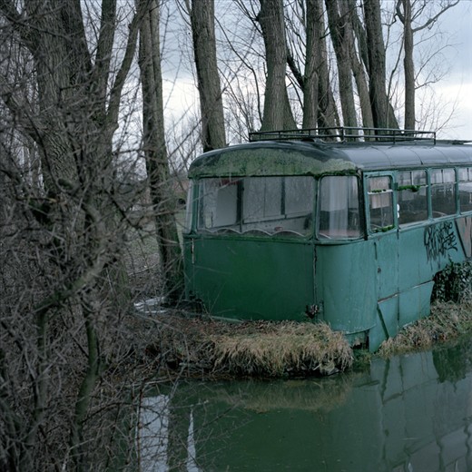 I found this old abandonned bus on the side of a highway... I decided to stop and explore the surroundings. It looked like it had just been flooded.