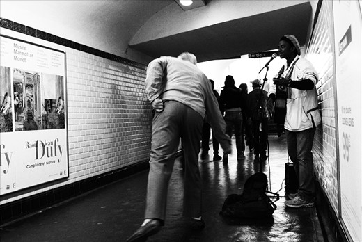 Raggae session in the subway.