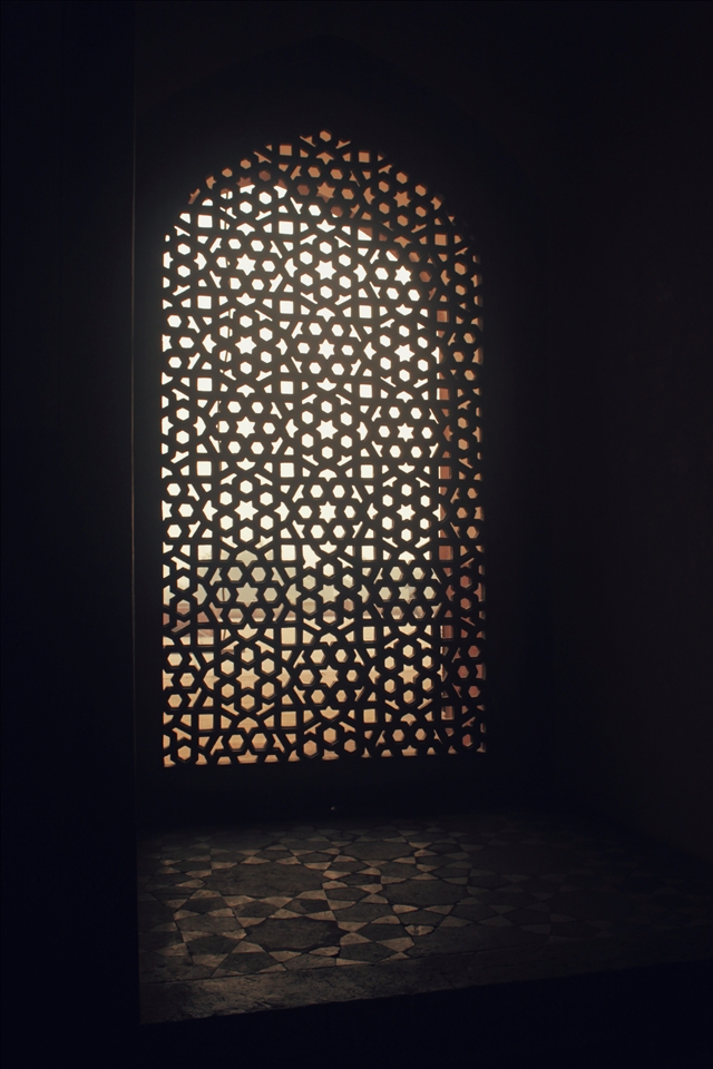 Illuminating the intricate marbles.