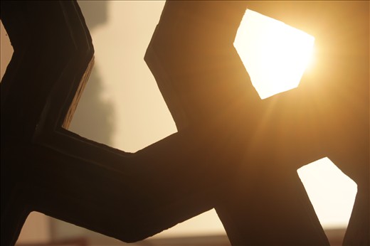 Everything is surrounded by silence and darkness as light trickles in from some corners of the tomb. 