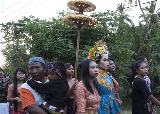 Novia. Boda de camino a RInjani. Lombok