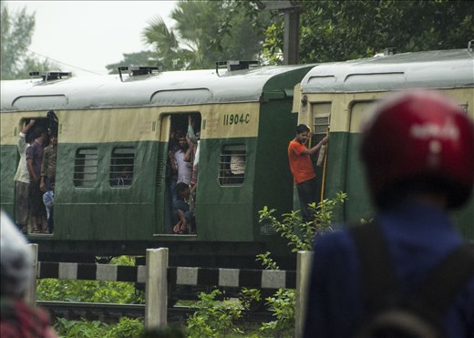 Clásico tren de la India. De camino a Sundarbans. West Bengal.