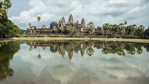 Angkor Wat y reflejo. Siem Reap. Camboya.