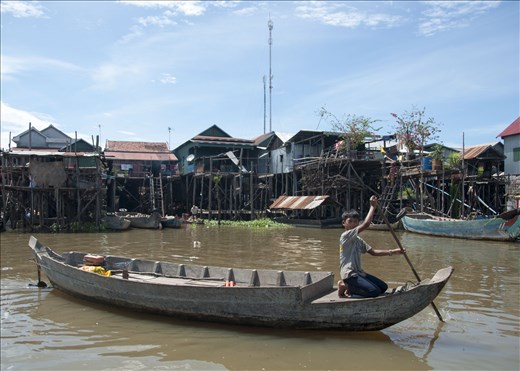 Orgulloso de su barca y su pueblo