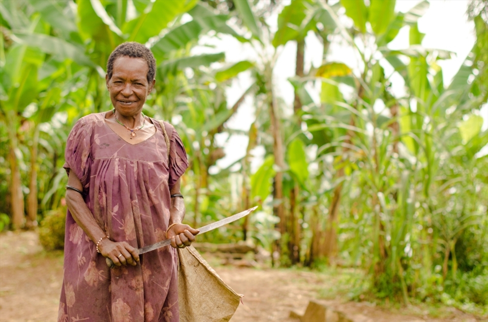 Grandmother Negundi prepares for another day tending to her crops of banana, pineapple, cucumber, papaya, peanuts, coffee and tobacco. What isn’t needed to support the family is traded at a weekly market for other essentials such as rice, meat, fish and of course chicken flavoured dried noodles, one thing that seems to be more pervasive than coca cola in this non-industrialised corner of the world.