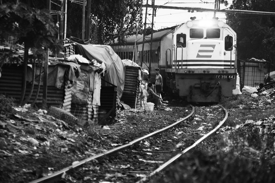 Daily life over the rails