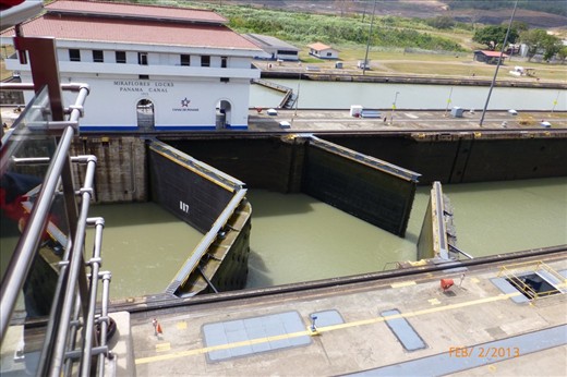 MIraflores locks.