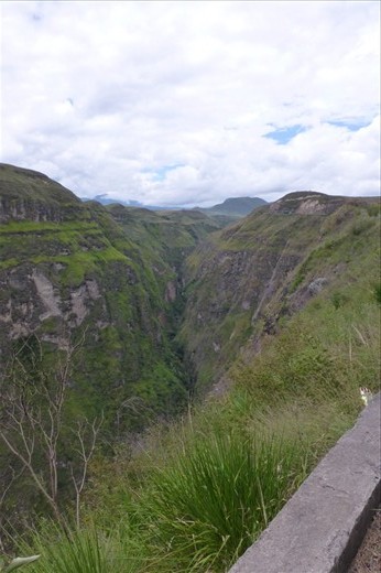 Lots of mountains on our way to Pasto
