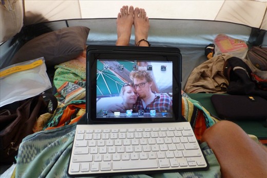 Good morning Mother's Day in the tent in Sua.