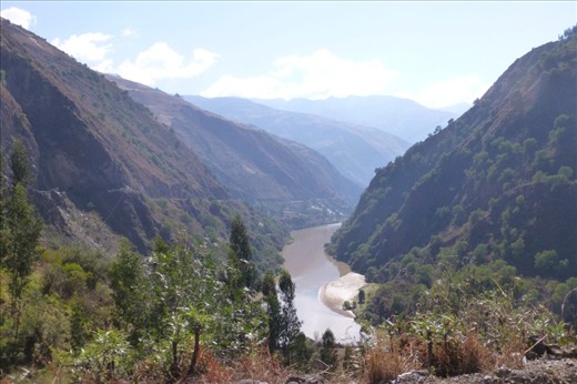 accompanied by the Rio Mantaro...following it's flowllllll 