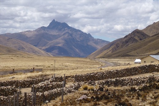approaching the top of Abra Raya.