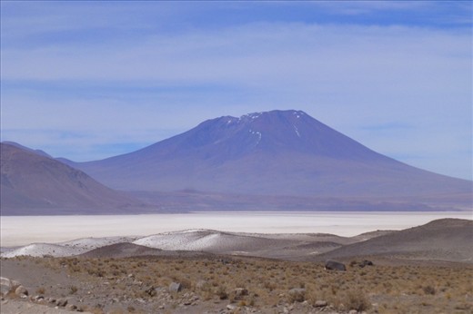 beautiful Salar and volcanos.