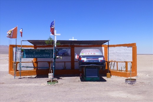 very involved gravesite in the middle of the desert..... 