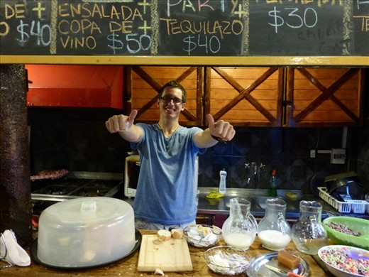 Leaving Mendoza's cool hostal Campo base..thanks guys!