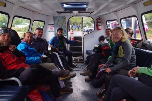 The ferry of Lago Desierto