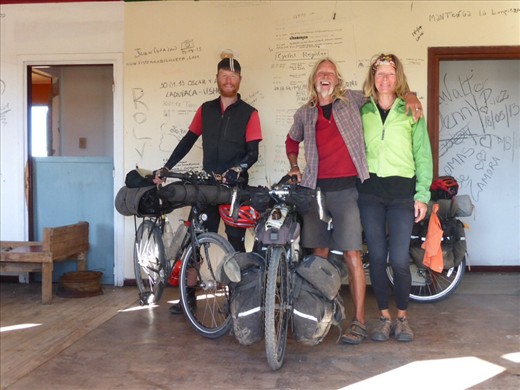 In front of the wall of fame with Sean, the British guy.