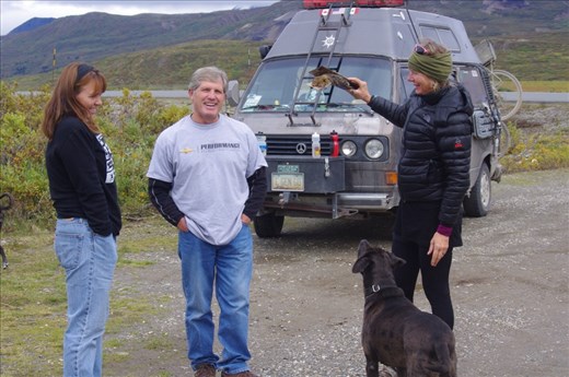 back to the people with the VW at our refugio cabin. 