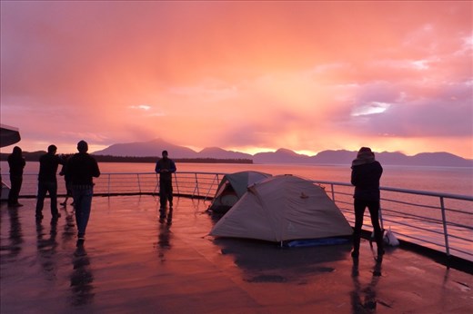 still holding out with the tent, but not for very long..