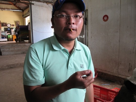 Eating the larvae of the silk women