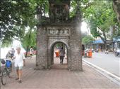 Around Hoan Kiem lake early morning : by margotforrest, Views[130]