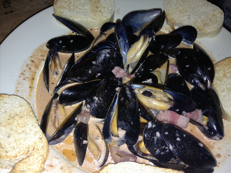Here are just cooked mussels!