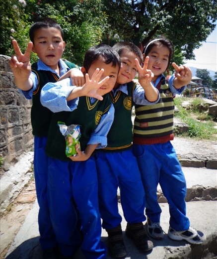 childeren at tcv school- the largest school in exile 