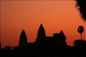 Angkor Wat (Cambodia) is the largest Hindu temple complex and the largest 
religious monument in the world.: by matiplanas, Views[656]
