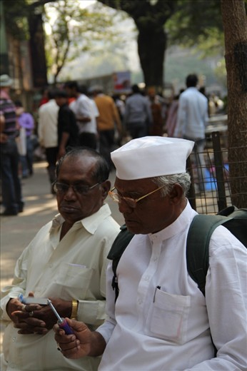 This is also outside of the Jehangir Art Gallery in Mumbai. A street vendor was demonstrating how to use a handheld vegetable slicer and somehow, this elderly chap in a white kurta got a hold of one of them. I think he played with it for a few minutes before he handed it back and made a comment about 