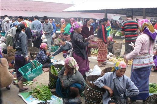 Muang Sing early morning market