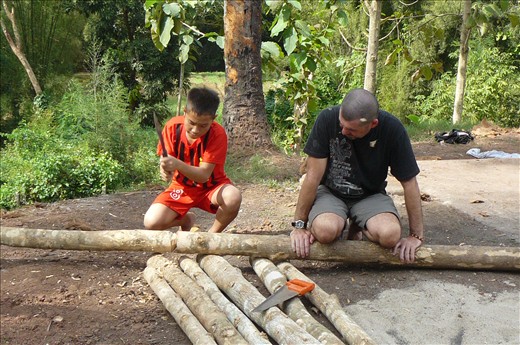 A great machete worker