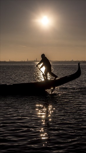 The day ends and the people repeat their cyclic motion for tomorrow. 