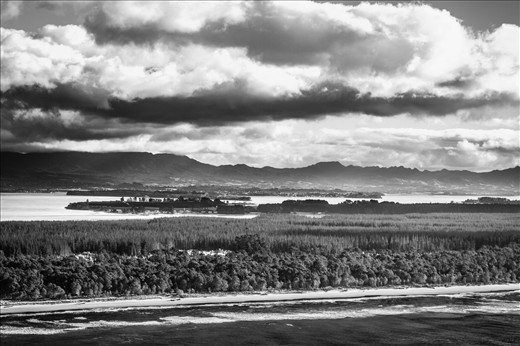 Knowing his love she will never embrace, the nameless hill decides to end it all. Calling on the Patupaiarehe, a magical people to help haul him to the ocean gouging out a valley on the way to the ocean.