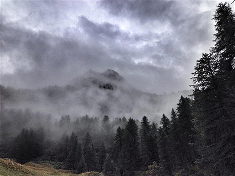 Treutsa Peak - Eating the clouds