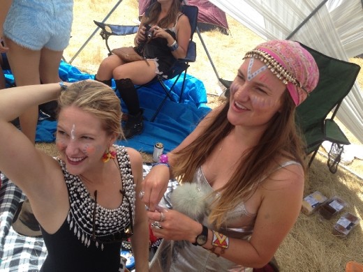 Morning dress up routine, throw on glue, glitter, and salvation army's highest fashion