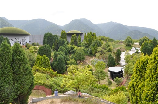 Taking a rest for a breathtaking view at Yoro Park, Gifu Prefecture.