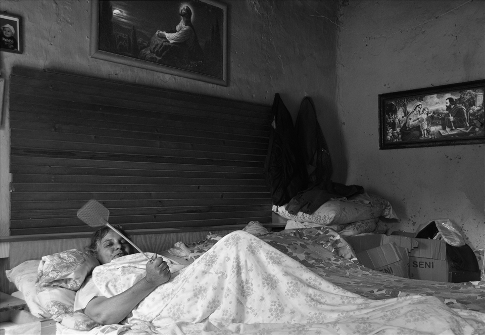 This woman is a mother of 5 children and grandmother of many more. In spite of the fact that she rarely ever gets up from her bed, she can easily move everyone around her.
Today there is a growing difference between generations, while elderly people try hard to stay away from change, younger people and the children are open to any new impact that can influence them.