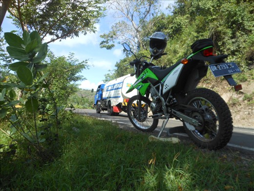 Rest stop on the climb out of the Dompu valley