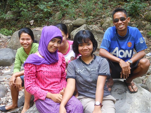 Teenagers Taman wisata near Semongkat